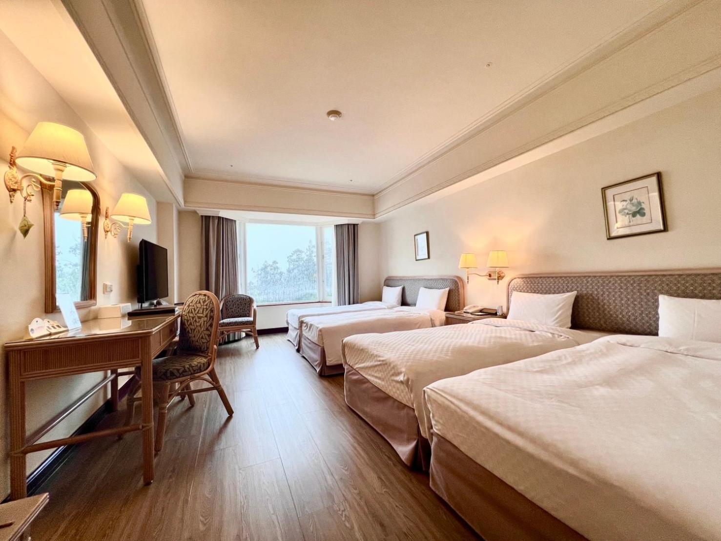 Le Midi Hotel Chitou Luku Kültér fotó