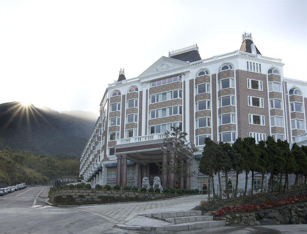 Le Midi Hotel Chitou Luku Kültér fotó