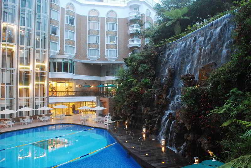 Le Midi Hotel Chitou Luku Kültér fotó