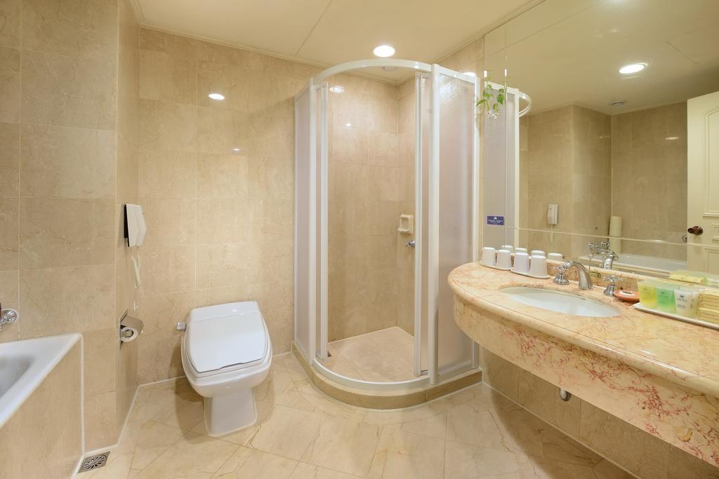 Le Midi Hotel Chitou Luku Kültér fotó