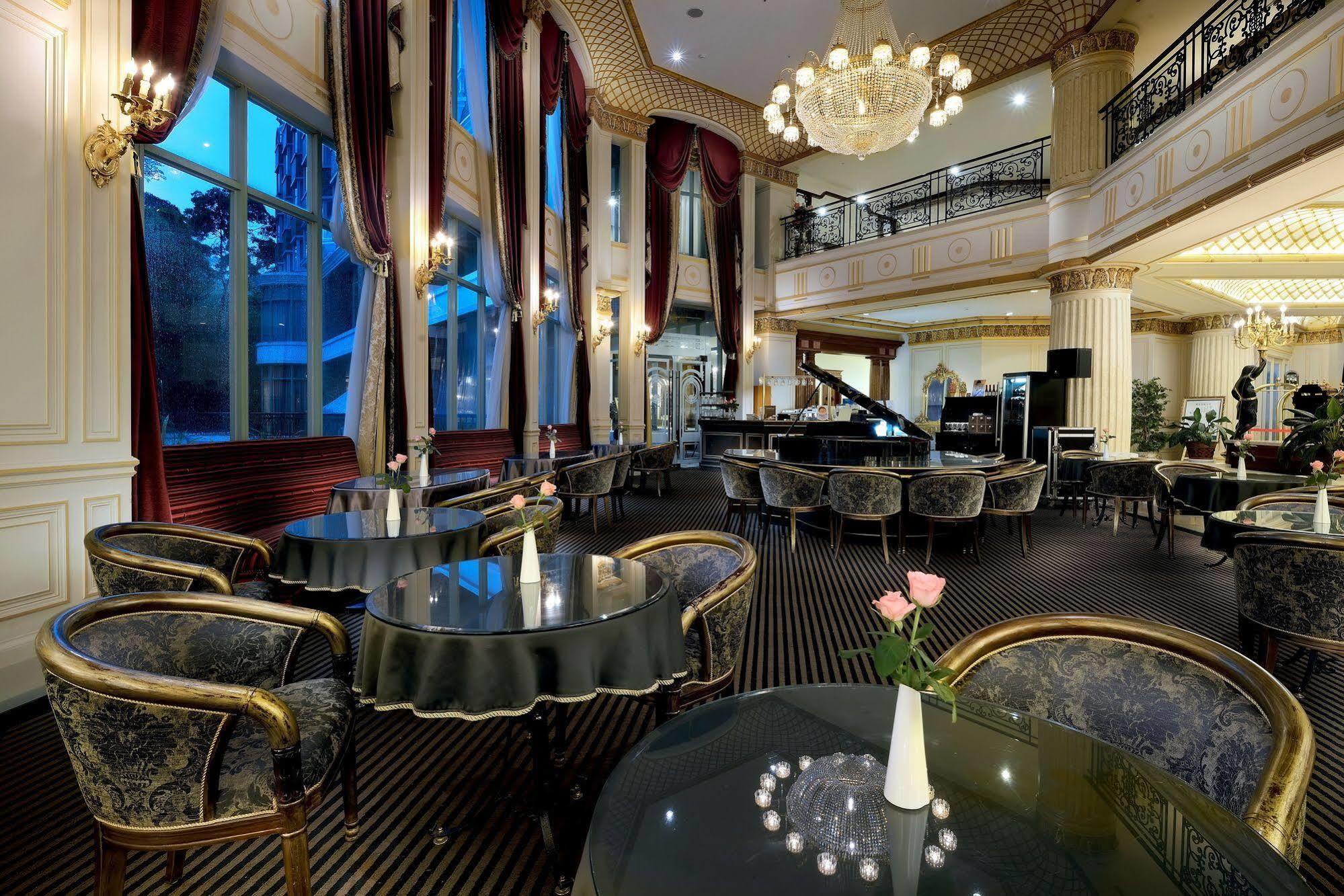 Le Midi Hotel Chitou Luku Kültér fotó