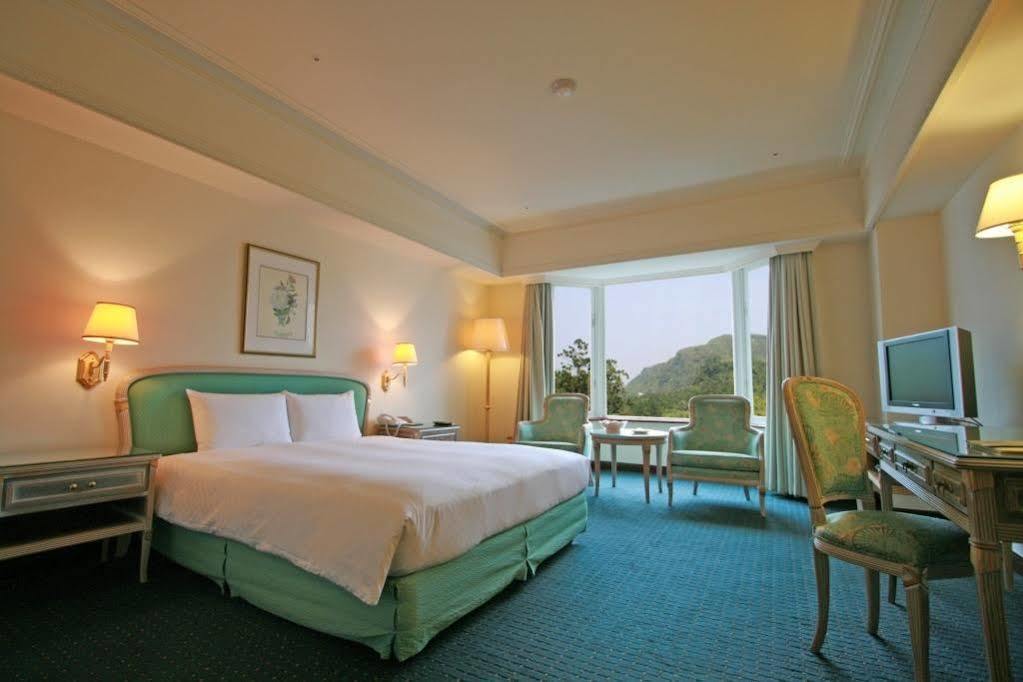 Le Midi Hotel Chitou Luku Kültér fotó