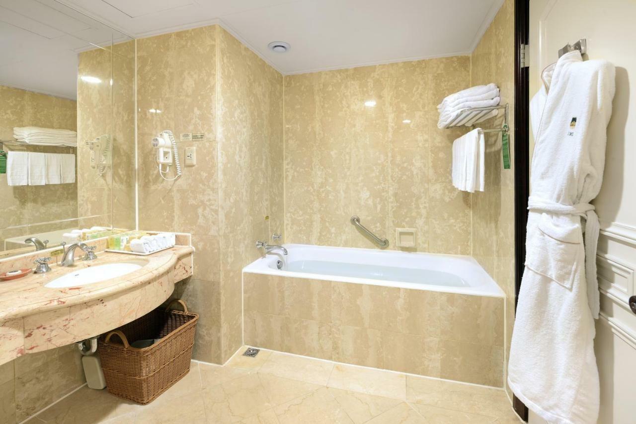 Le Midi Hotel Chitou Luku Kültér fotó